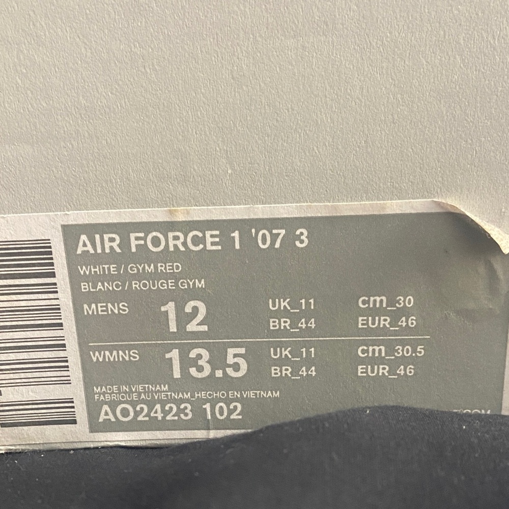 EUC Nike Air Force 1 '07 White and Red